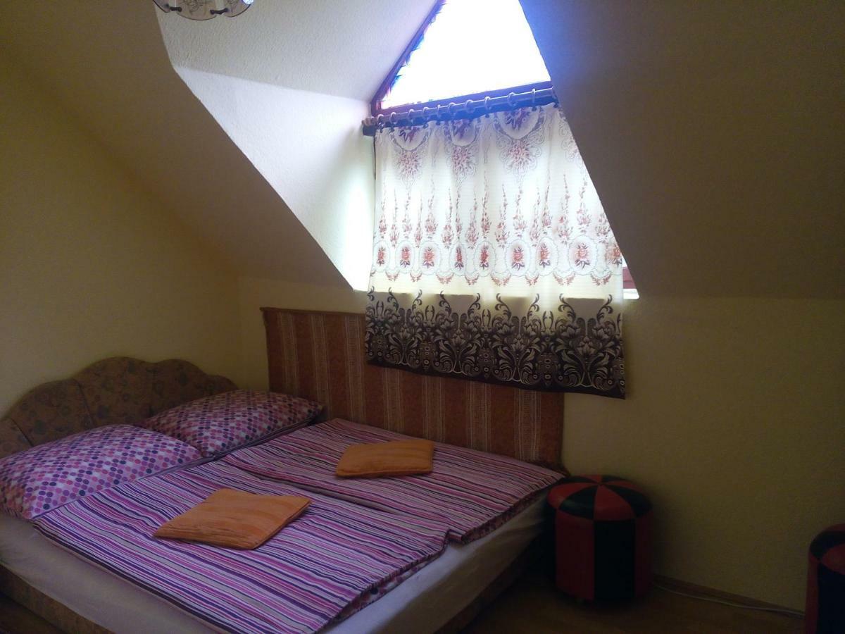 Tuenderkert Apartmanok Hajdúszoboszló Buitenkant foto